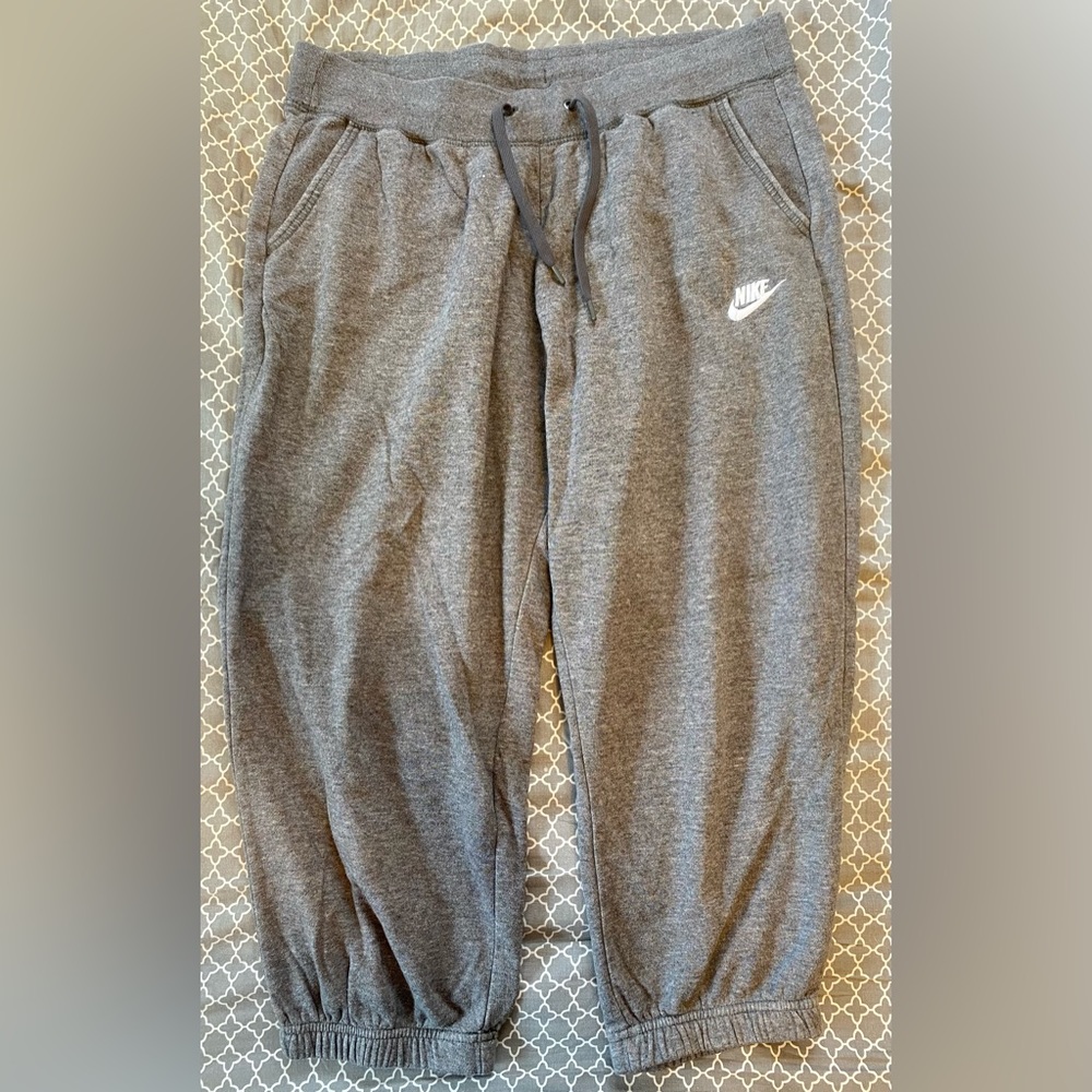 Nike Capri Joggers